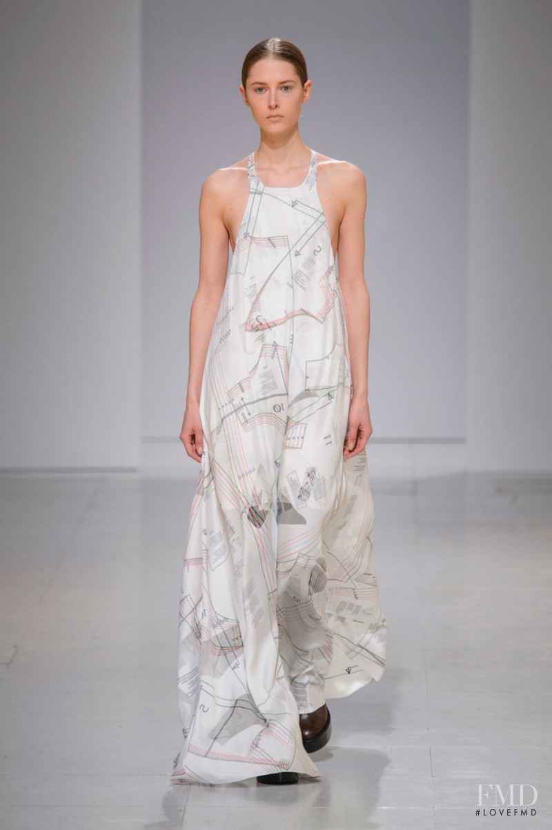 Hussein Chalayan fashion show for Autumn/Winter 2016