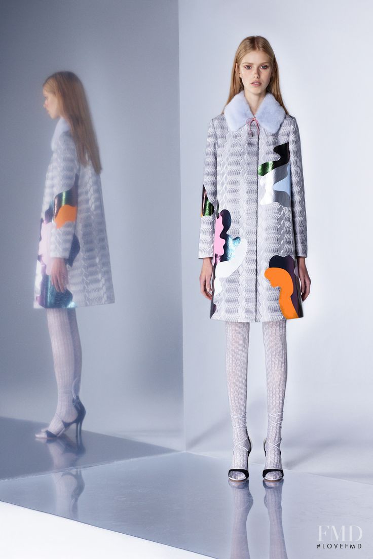 Lululeika Ravn Liep featured in  the Mary Katrantzou fashion show for Pre-Fall 2016