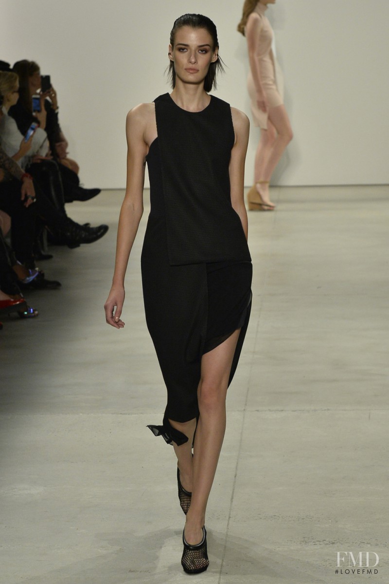Marfa Zoe Manakh featured in  the Karigam fashion show for Spring/Summer 2016
