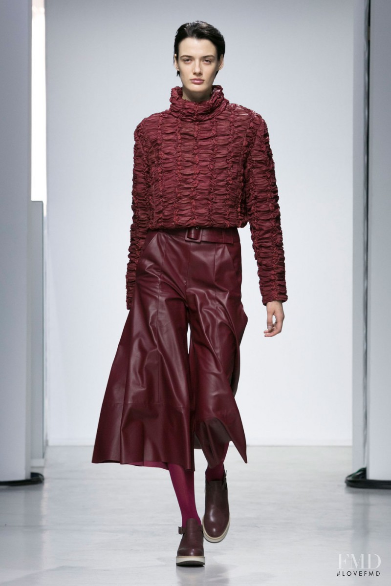 Marfa Zoe Manakh featured in  the DROMe fashion show for Autumn/Winter 2015