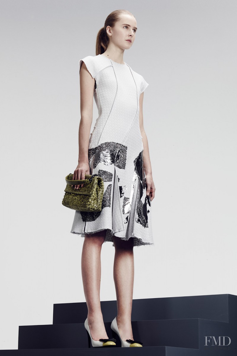 Lisanne de Jong featured in  the Bottega Veneta fashion show for Pre-Fall 2014