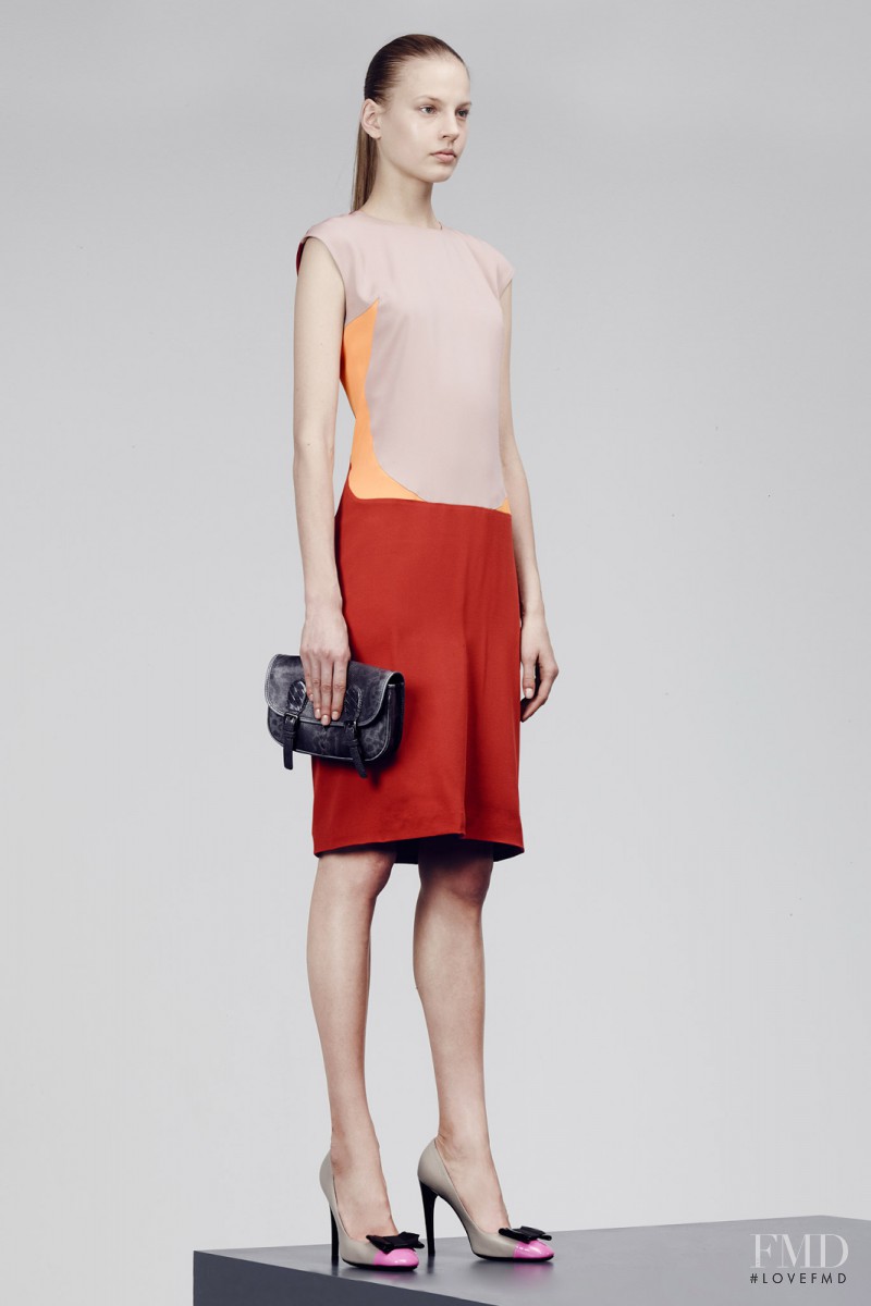 Elisabeth Erm featured in  the Bottega Veneta fashion show for Pre-Fall 2014