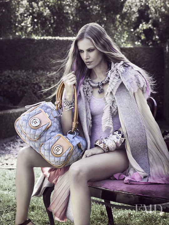 Mimco advertisement for Spring/Summer 2010