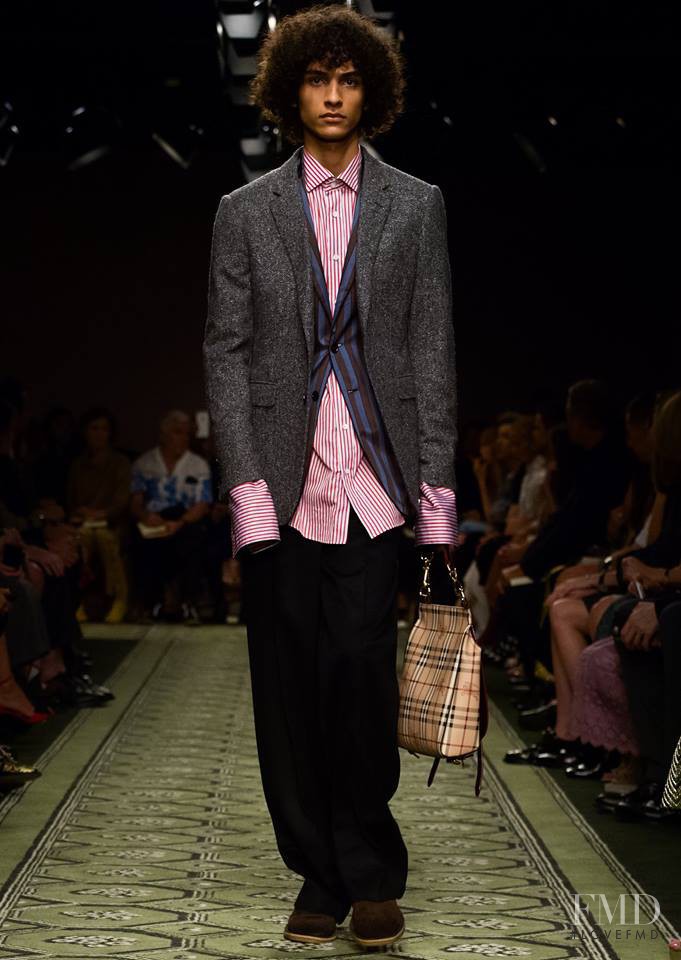 Burberry Prorsum fashion show for Spring/Summer 2017