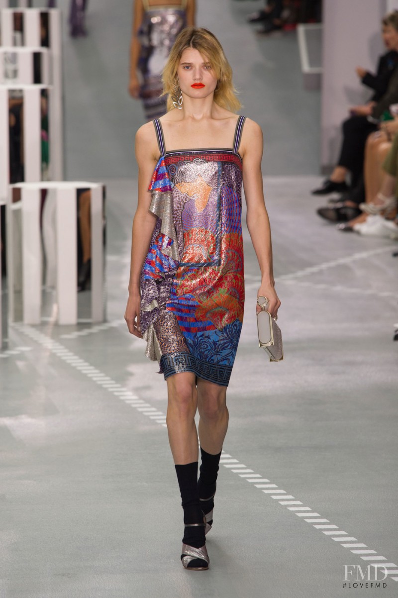 Olivia Jansing featured in  the Mary Katrantzou fashion show for Spring/Summer 2017