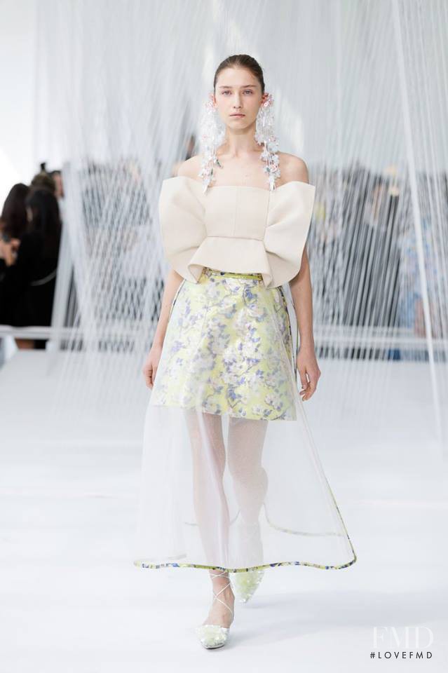 Sofia Tesmenitskaya featured in  the Delpozo fashion show for Spring/Summer 2016