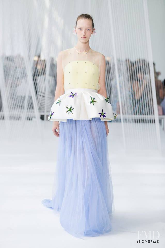 Liza Ostanina featured in  the Delpozo fashion show for Spring/Summer 2016