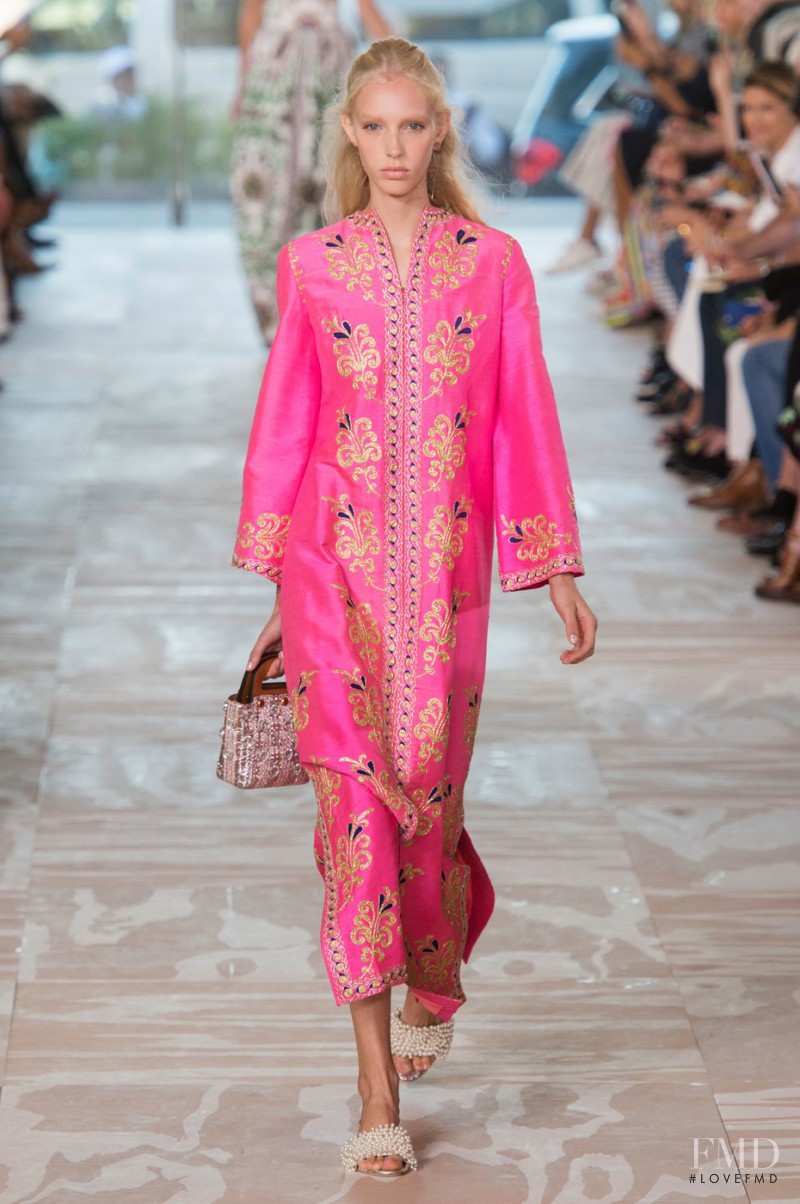 Jessie Bloemendaal featured in  the Tory Burch fashion show for Spring/Summer 2017