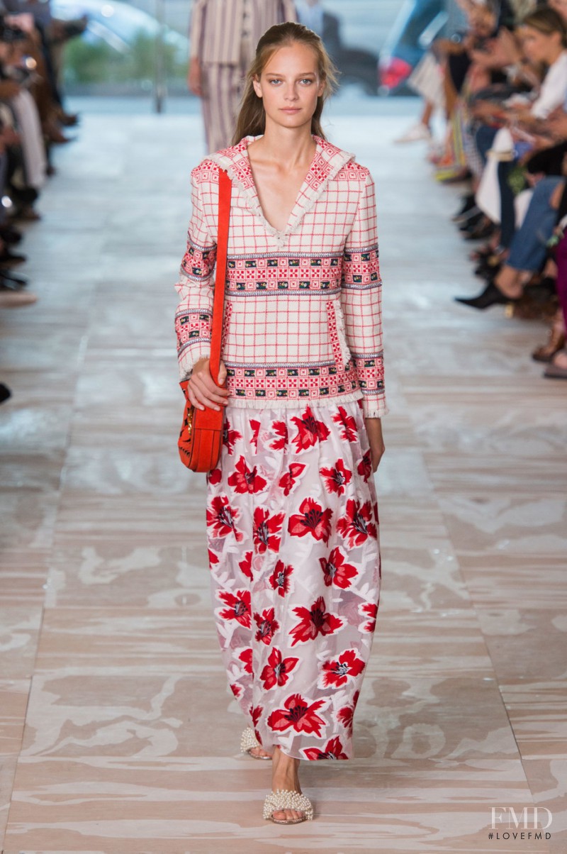 Tory Burch fashion show for Spring/Summer 2017