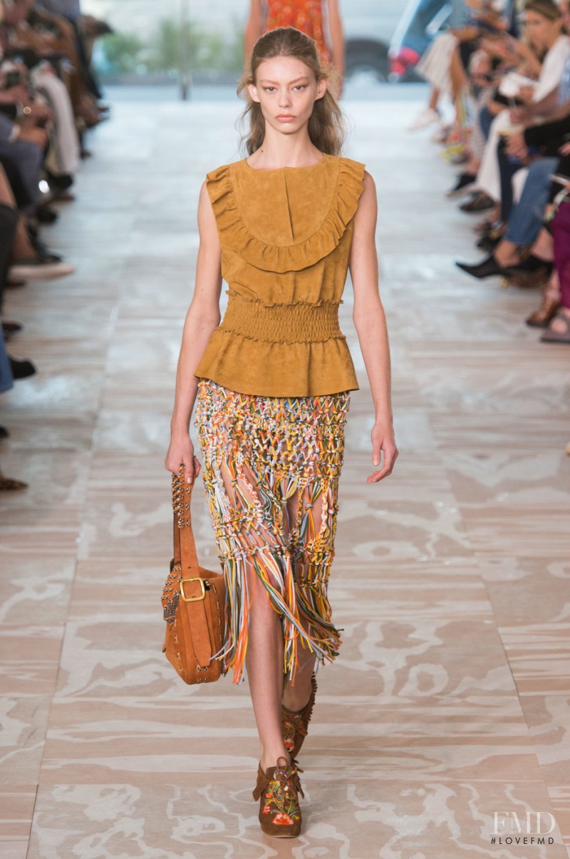Ondria Hardin featured in  the Tory Burch fashion show for Spring/Summer 2017