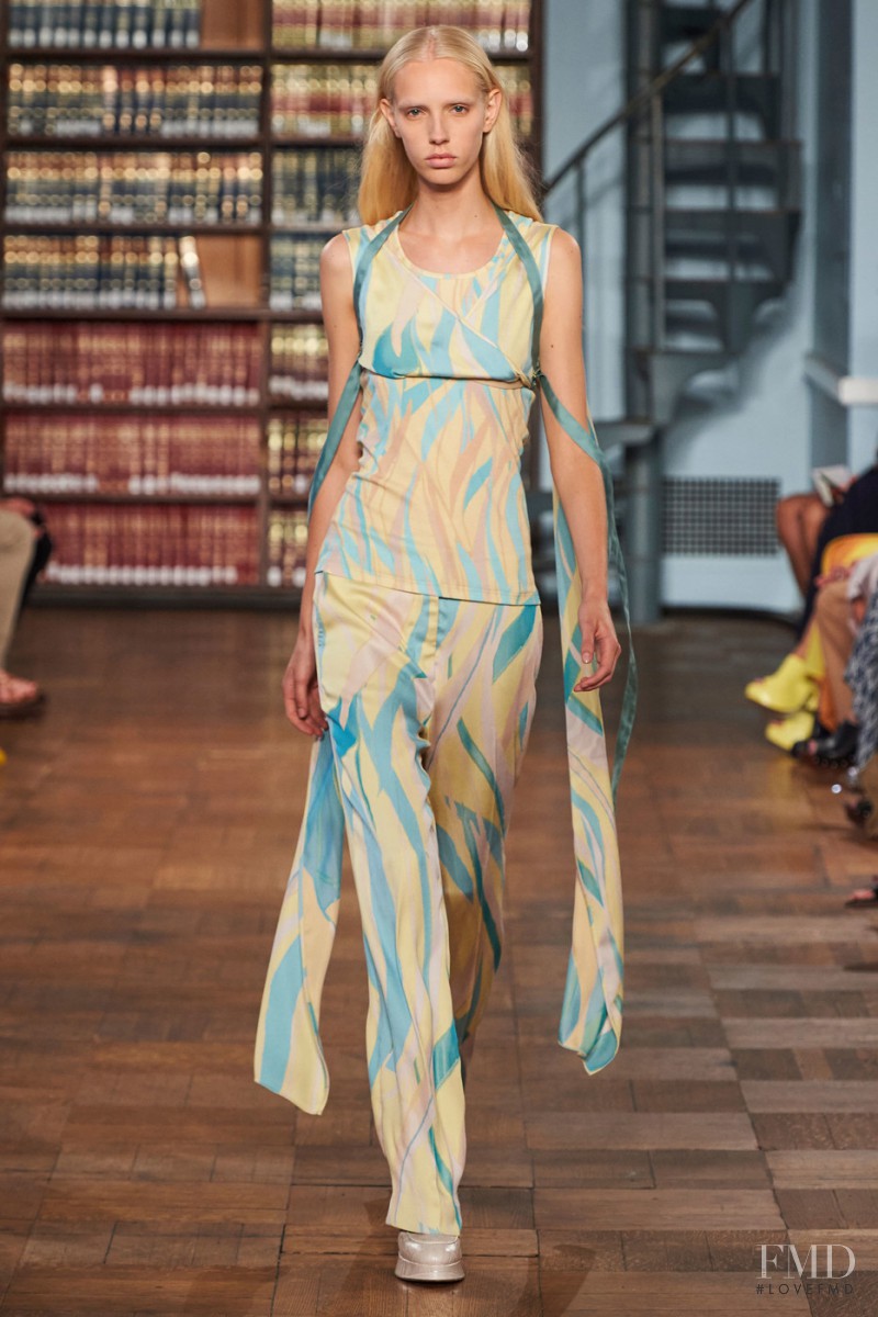 Jessie Bloemendaal featured in  the Sies Marjan fashion show for Spring/Summer 2017