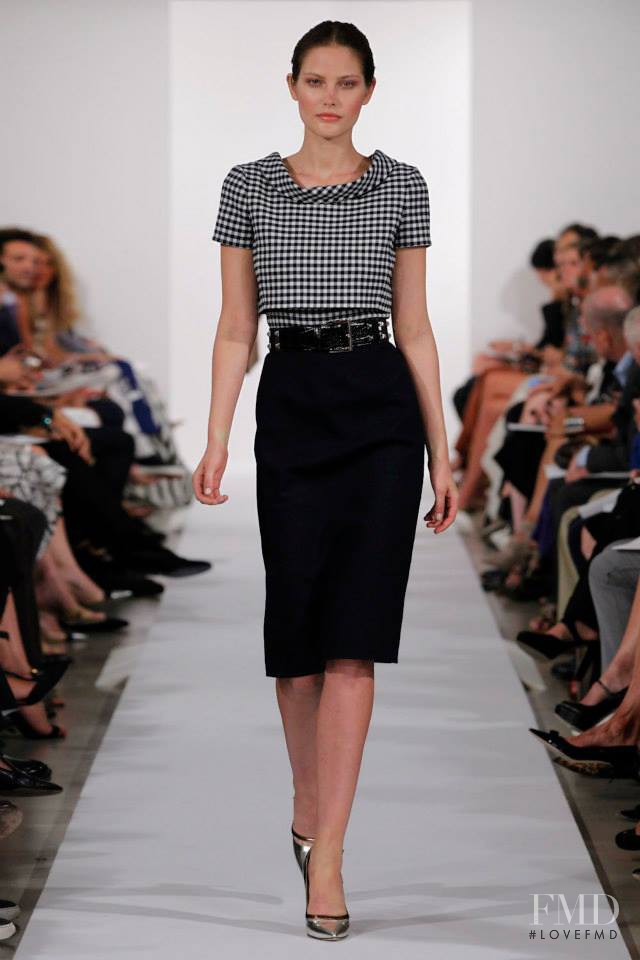 Catherine McNeil featured in  the Oscar de la Renta fashion show for Spring/Summer 2014