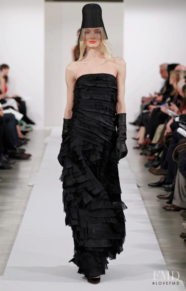 Melissa Tammerijn featured in  the Oscar de la Renta fashion show for Autumn/Winter 2013