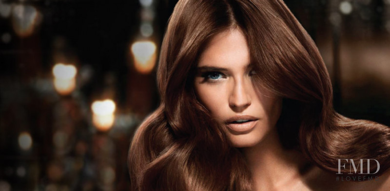 Bianca Balti featured in  the L\'Oreal Paris Extraordinary Clay advertisement for Spring/Summer 2016