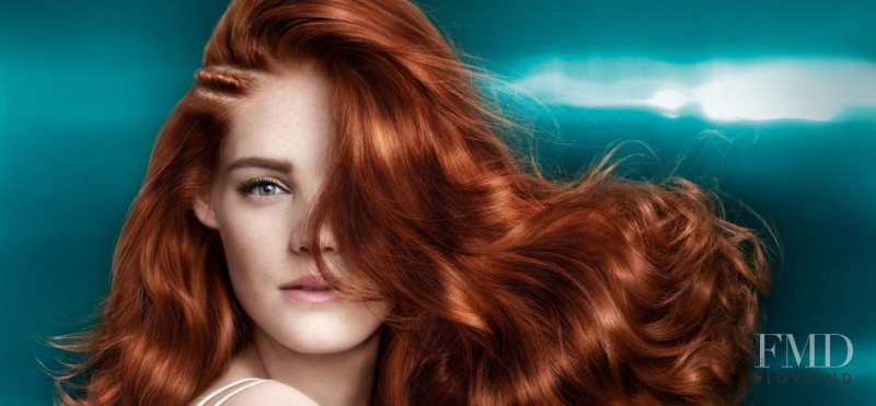 Alexina Graham featured in  the L\'Oreal Paris Extraordinary Clay advertisement for Spring/Summer 2016