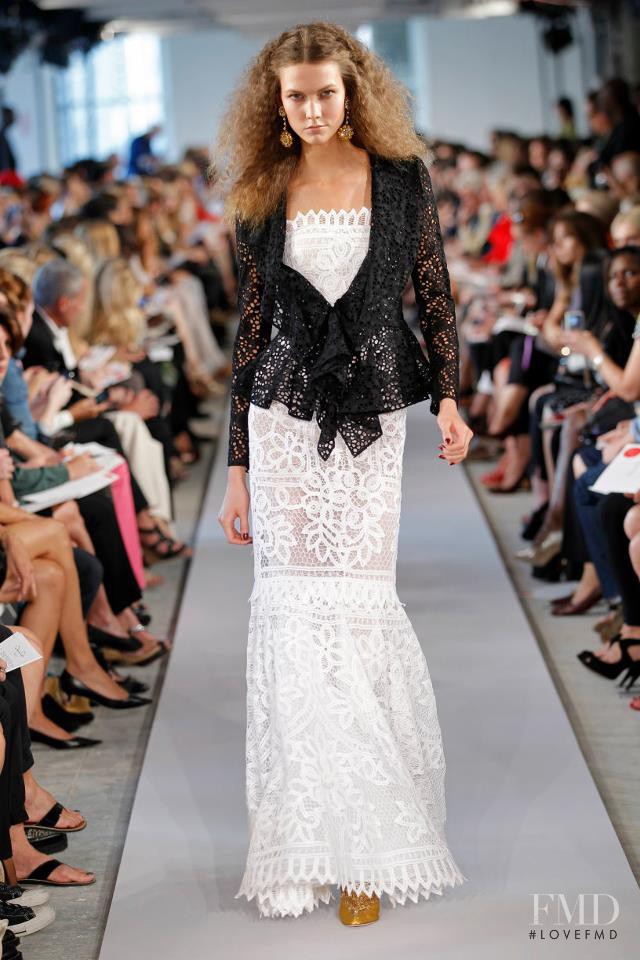 Karlie Kloss featured in  the Oscar de la Renta fashion show for Spring 2012