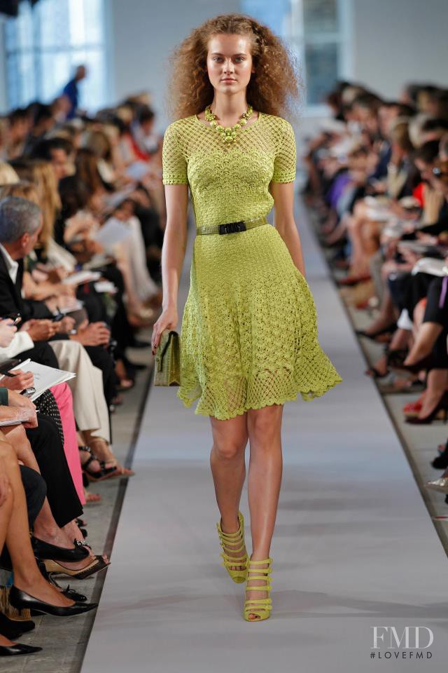 Monika Jagaciak featured in  the Oscar de la Renta fashion show for Spring 2012