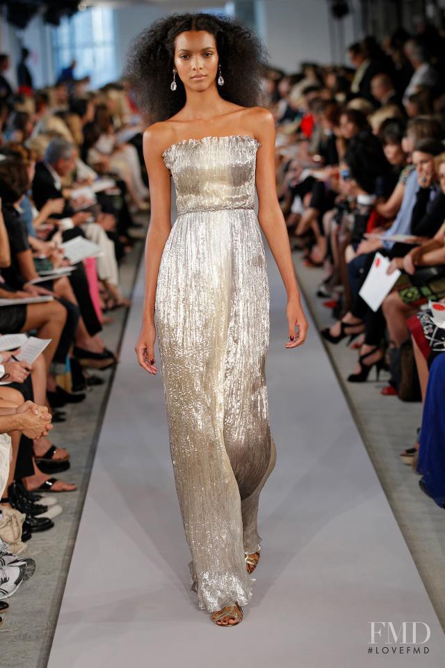 Lais Ribeiro featured in  the Oscar de la Renta fashion show for Spring 2012