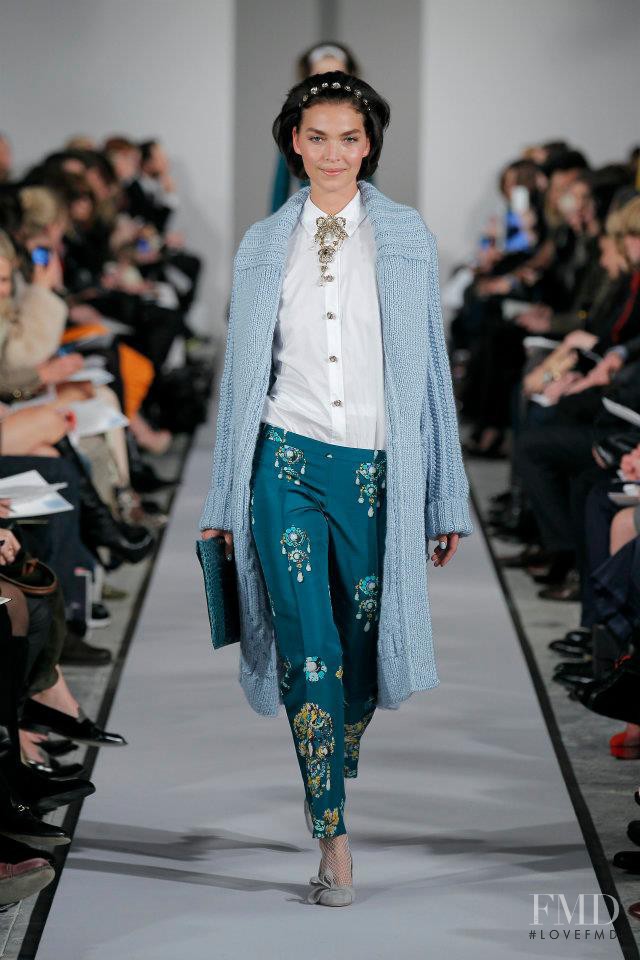 Arizona Muse featured in  the Oscar de la Renta fashion show for Autumn/Winter 2012