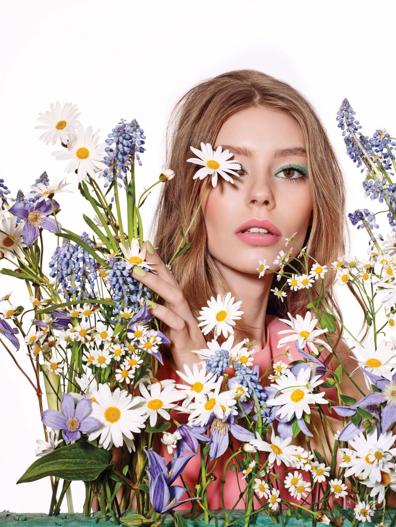 Ondria Hardin featured in  the Dior Beauty advertisement for Spring/Summer 2016