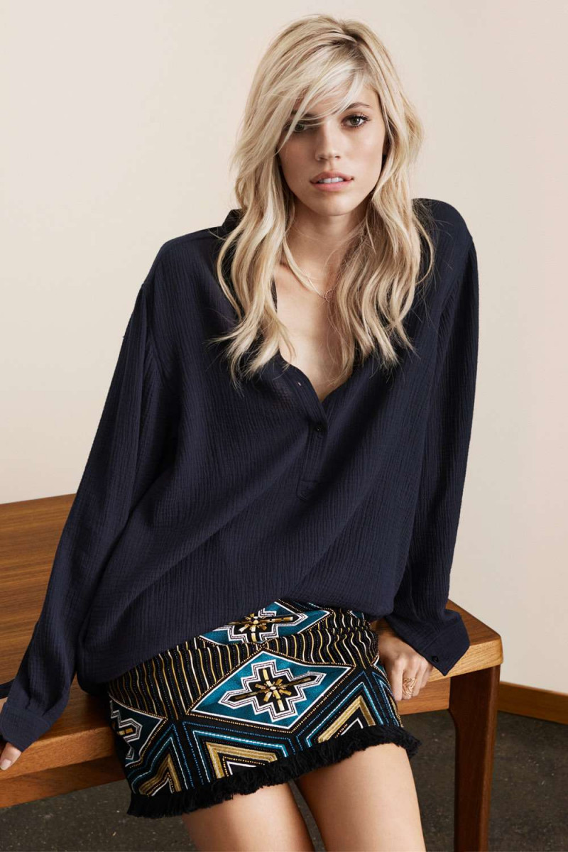 Devon Windsor featured in  the H&M advertisement for Spring/Summer 2016