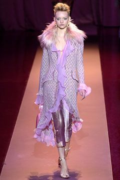 Emanuel Ungaro fashion show for Autumn/Winter 2004