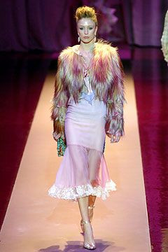 Emanuel Ungaro fashion show for Autumn/Winter 2004
