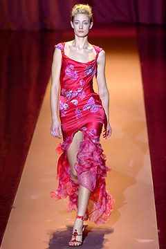 Emanuel Ungaro fashion show for Autumn/Winter 2004