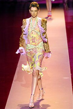Emanuel Ungaro fashion show for Autumn/Winter 2004