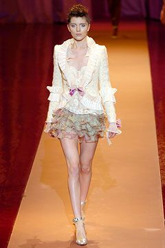 Emanuel Ungaro fashion show for Autumn/Winter 2004