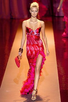Emanuel Ungaro fashion show for Autumn/Winter 2004