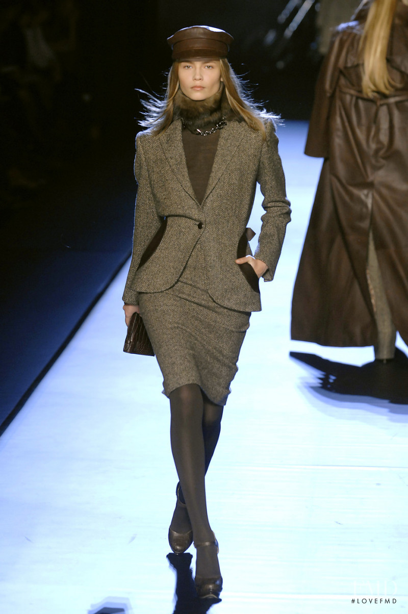 Natasha Poly featured in  the Hermès fashion show for Autumn/Winter 2007
