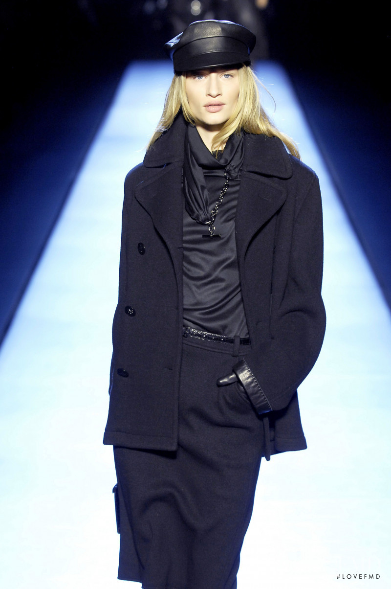 Linda Vojtova featured in  the Hermès fashion show for Autumn/Winter 2007