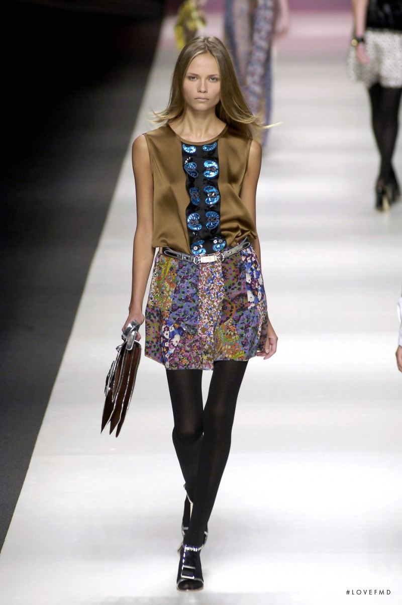 Natasha Poly featured in  the Etro fashion show for Spring/Summer 2007