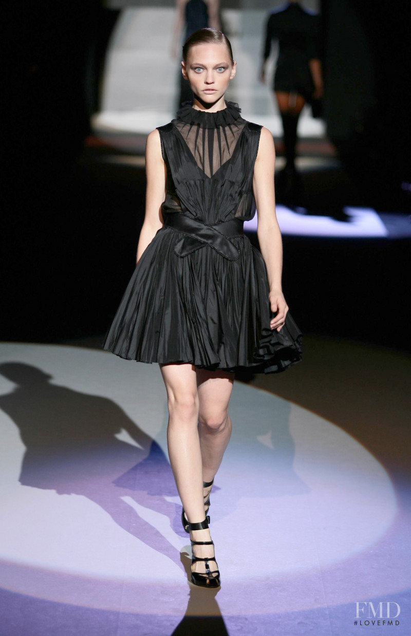 Sasha Pivovarova featured in  the Zac Posen fashion show for Spring/Summer 2007