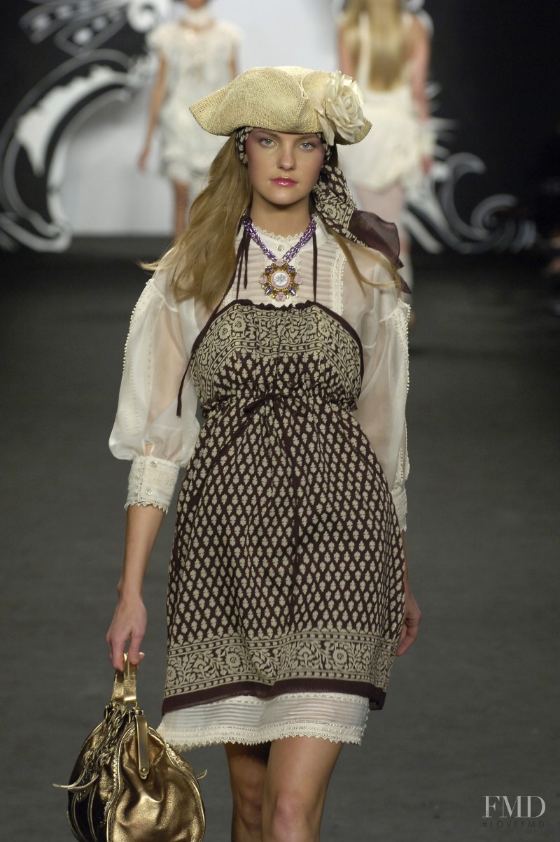 Caroline Trentini featured in  the Anna Sui fashion show for Spring/Summer 2007