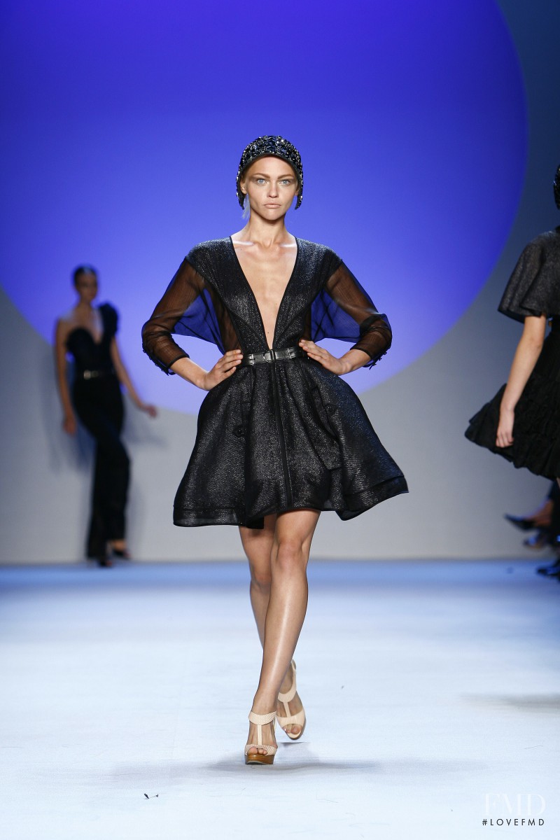 Sasha Pivovarova featured in  the Zac Posen fashion show for Spring/Summer 2008