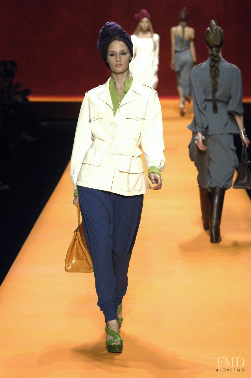 Linda Vojtova featured in  the Hermès fashion show for Spring/Summer 2008