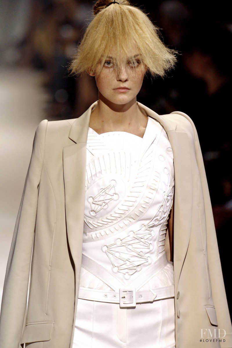 Caroline Trentini featured in  the Givenchy Haute Couture fashion show for Autumn/Winter 2007