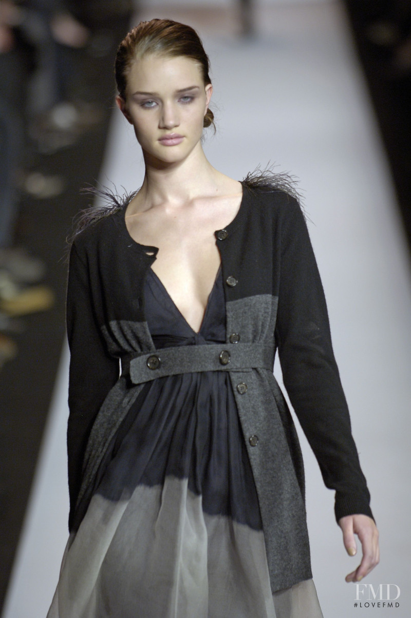 Rosie Huntington-Whiteley featured in  the Vera Wang fashion show for Autumn/Winter 2006