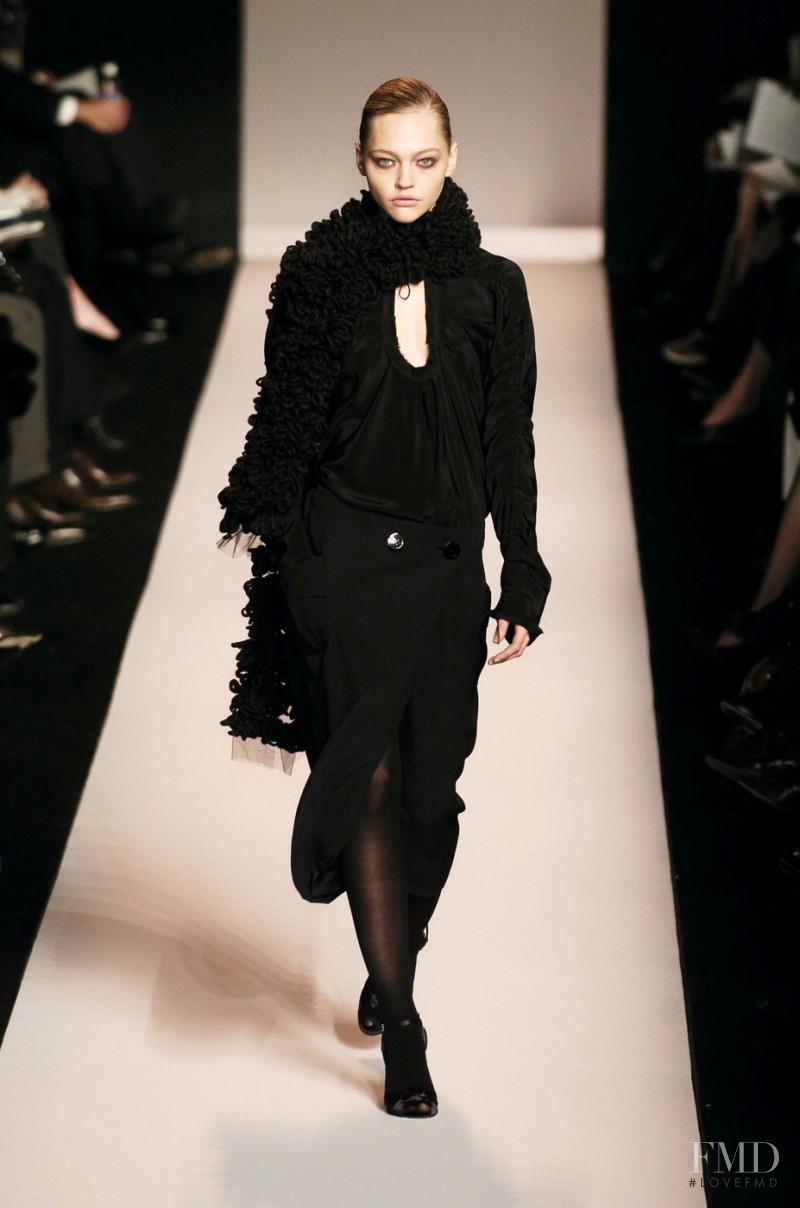 Sasha Pivovarova featured in  the Vera Wang fashion show for Autumn/Winter 2006