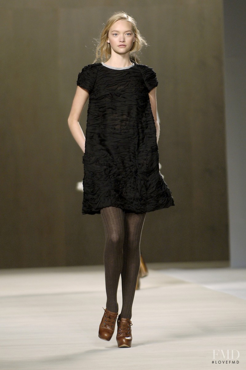 Gemma Ward featured in  the Chloe fashion show for Autumn/Winter 2006