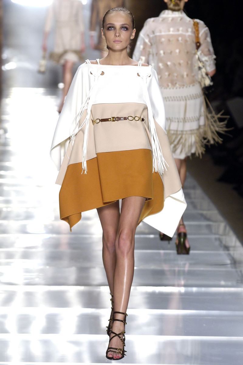 Louis Vuitton fashion show for Spring/Summer 2006