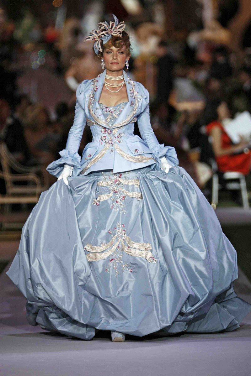 Amber Valletta featured in  the Christian Dior Haute Couture fashion show for Autumn/Winter 2007