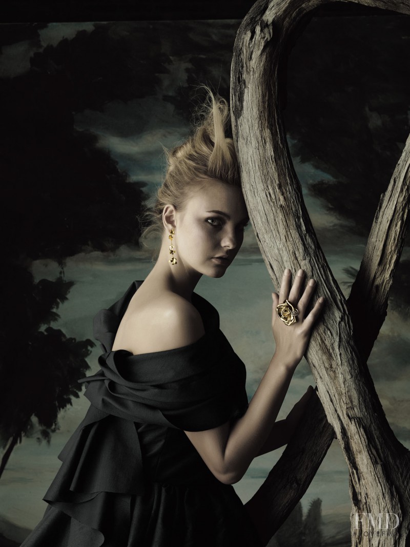 Caroline Trentini featured in  the H. Stern advertisement for Autumn/Winter 2008
