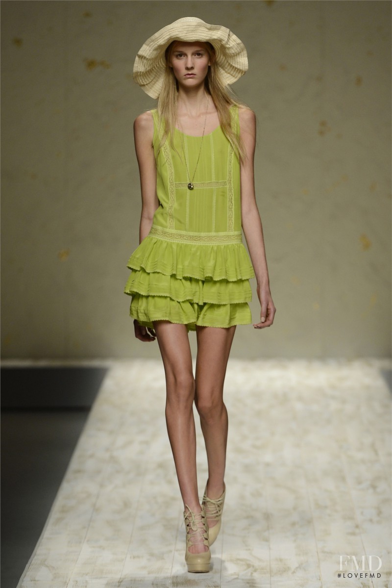 be Blumarine fashion show for Spring/Summer 2013