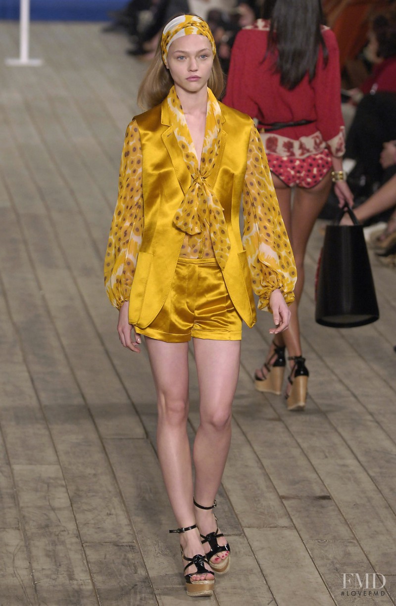 Sasha Pivovarova featured in  the Hermès fashion show for Spring/Summer 2007