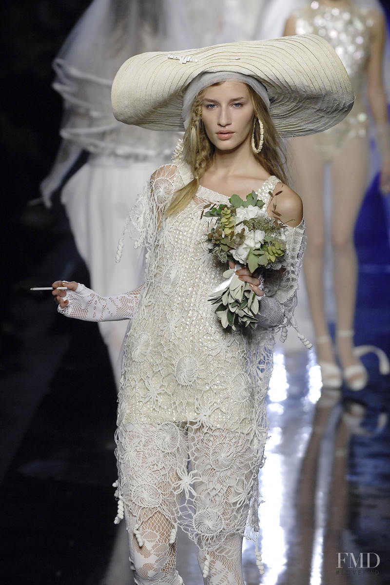 Linda Vojtova featured in  the Jean-Paul Gaultier fashion show for Spring/Summer 2008