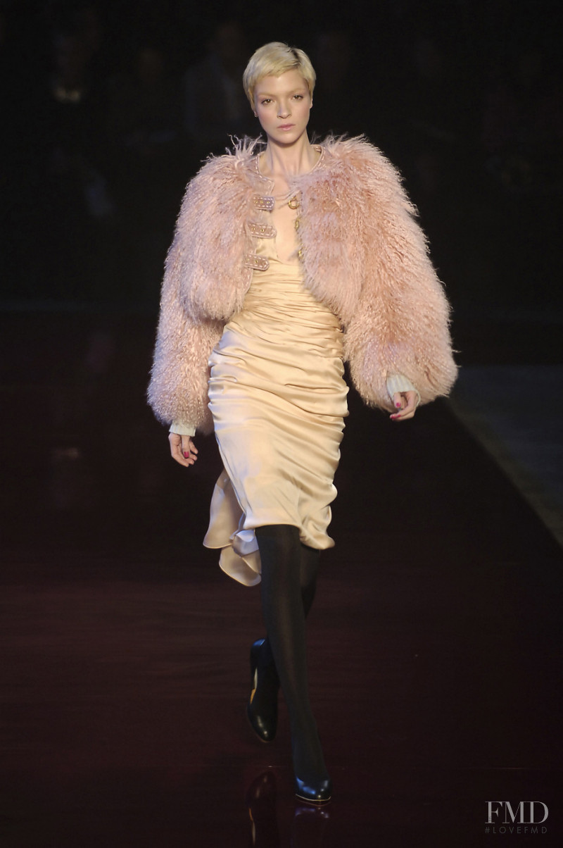 Mariacarla Boscono featured in  the Emanuel Ungaro fashion show for Autumn/Winter 2006