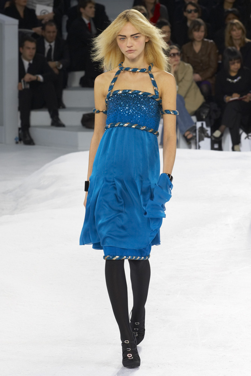 Sasha Pivovarova featured in  the Chanel fashion show for Autumn/Winter 2007